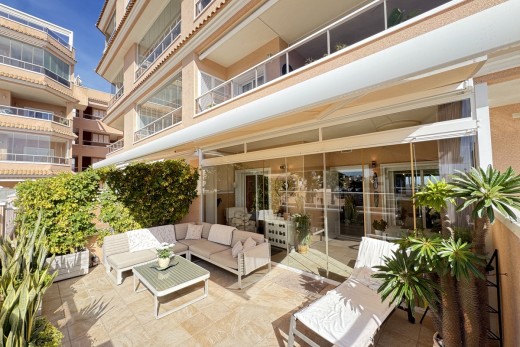 Resale - Apartment - Villamartin