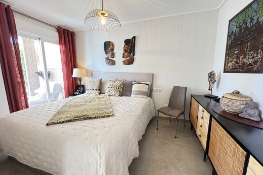 Resale - Apartment - Villamartin