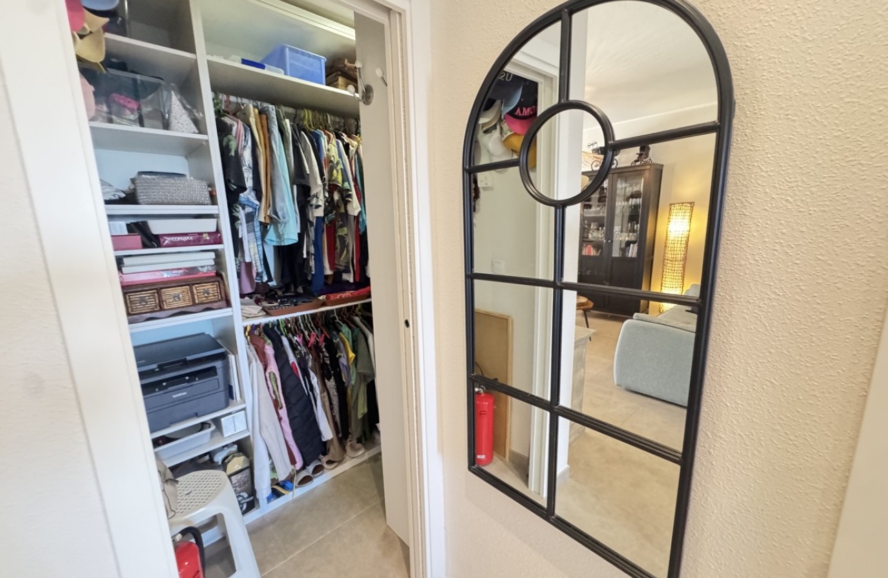 Resale - Apartment - Villamartin