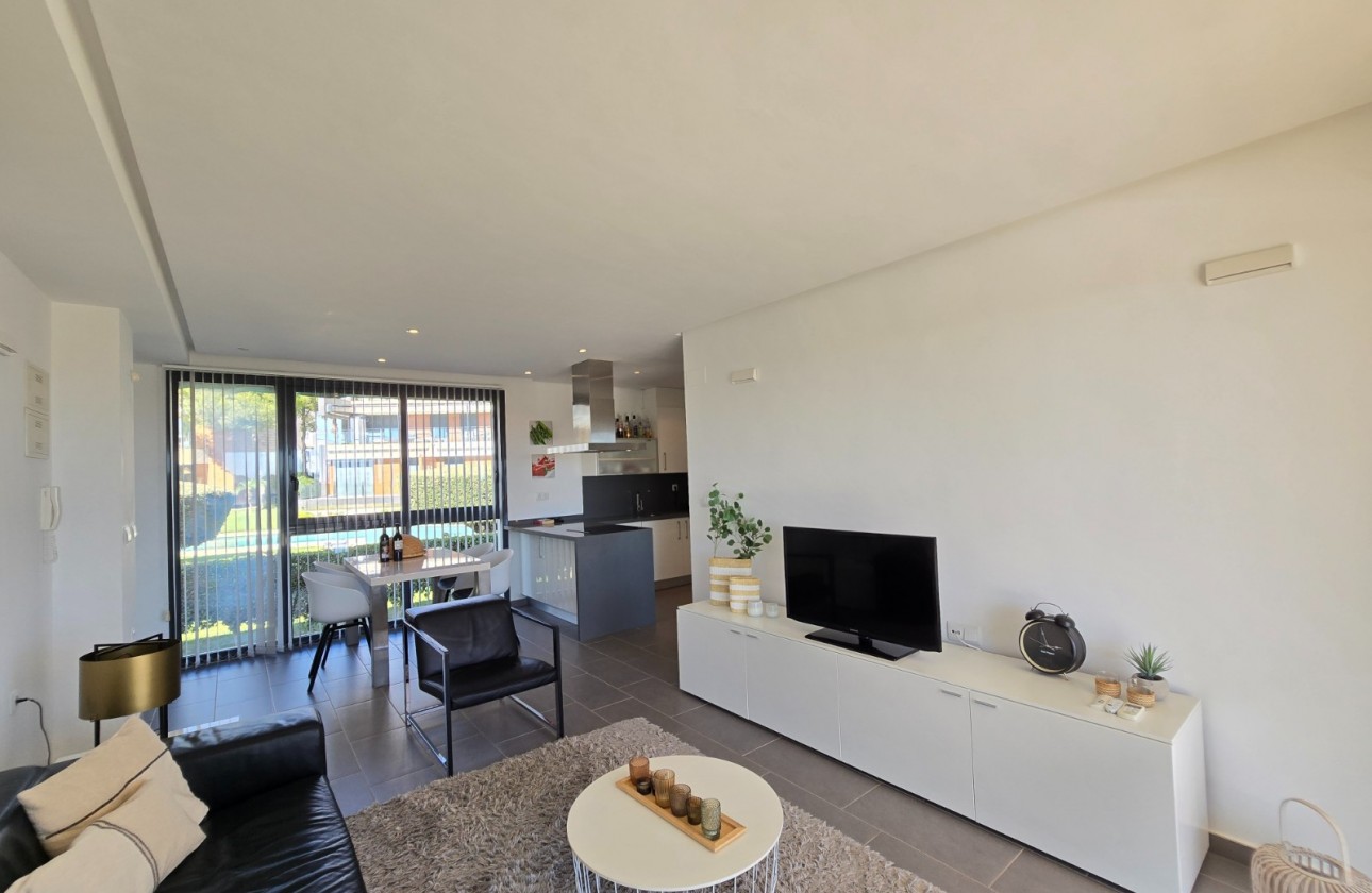 Återförsäljning - Apartment / Flat - Orihuela Costa - Los Dolses