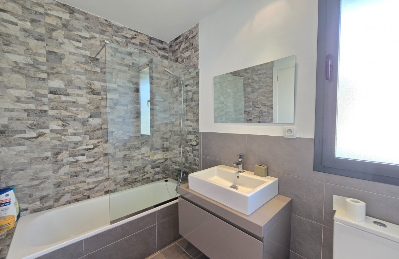 Återförsäljning - Apartment / Flat - Orihuela Costa - Los Dolses