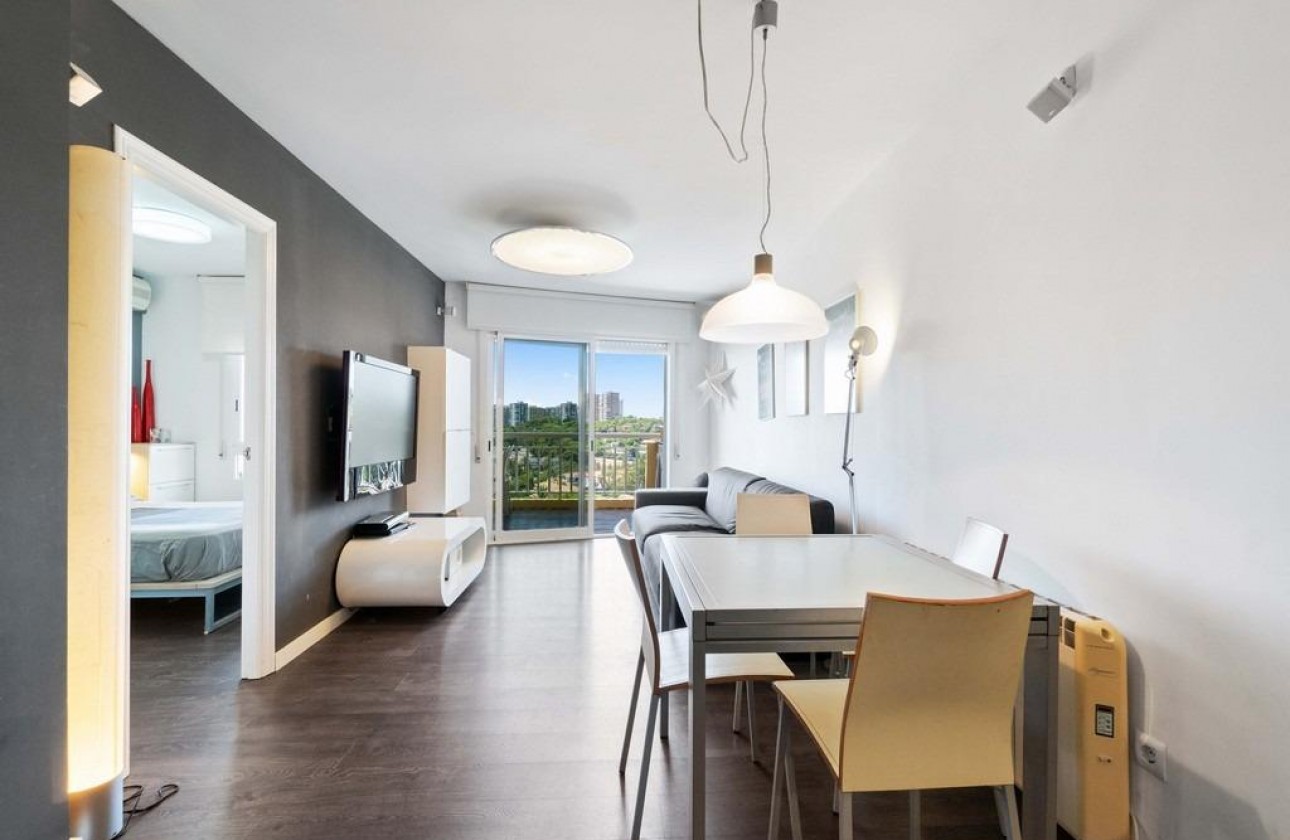 Resale - Apartment - Orihuela Costa - Campoamor