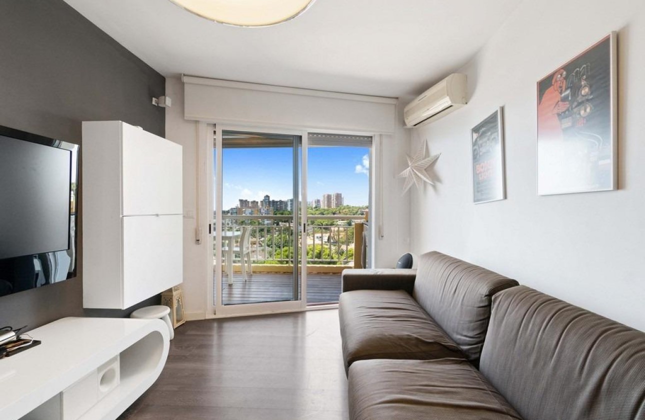 Resale - Apartment - Orihuela Costa - Campoamor