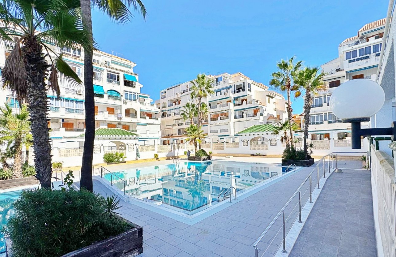 Resale - Apartment - Torrevieja - La Mata