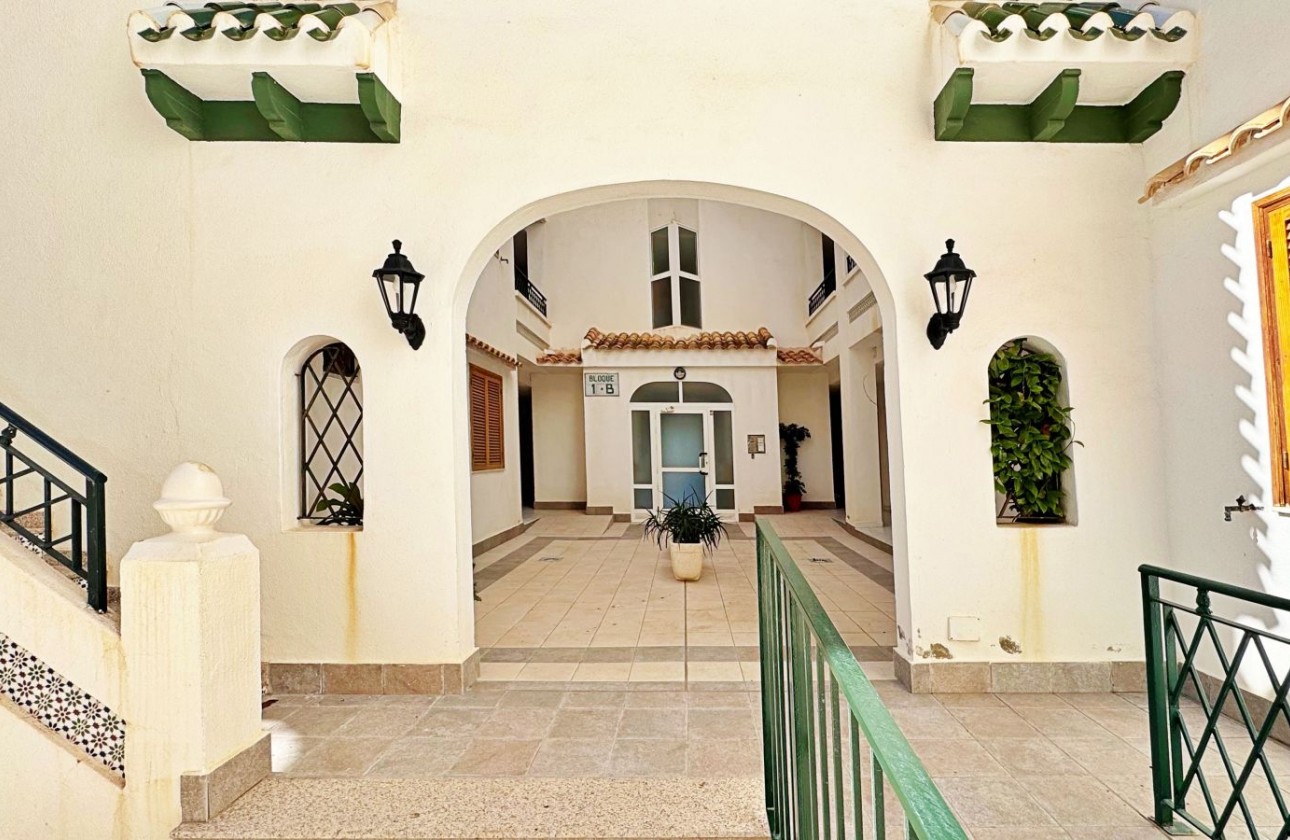 Resale - Apartment - Torrevieja - La Mata