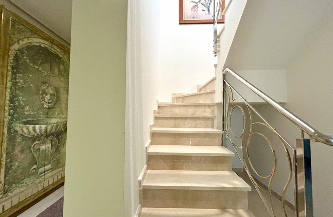 Reventa - Atico - Orihuela Costa - Aguamarina