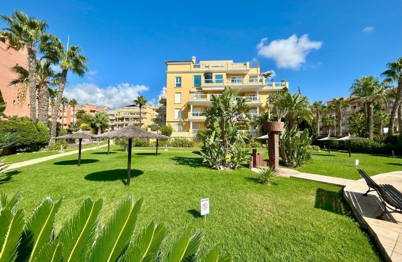 Reventa - Atico - Orihuela Costa - Aguamarina