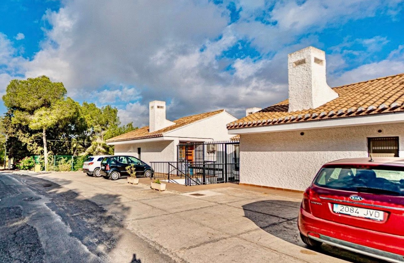 Resale - Apartment - Orihuela - Villamartin