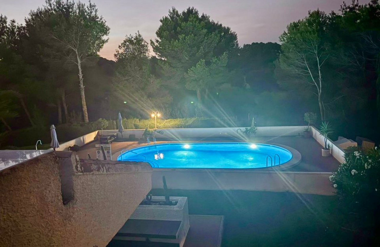 Resale - Apartment - Orihuela - Villamartin