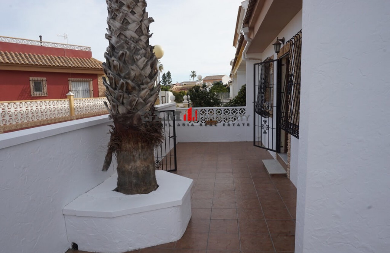 Resale - Apartment - LOS NAREJOS - Oasis