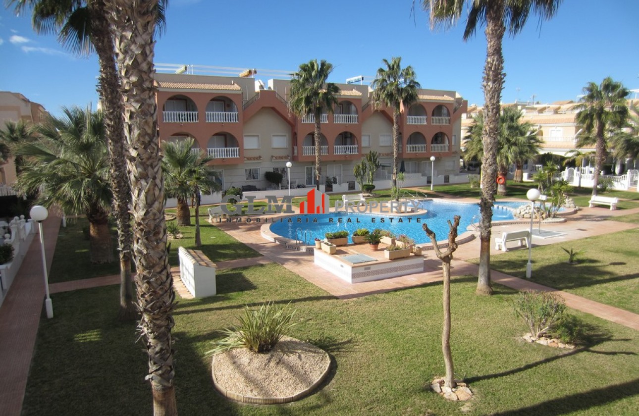 Resale - Apartment - Los Alcázares - El Divino