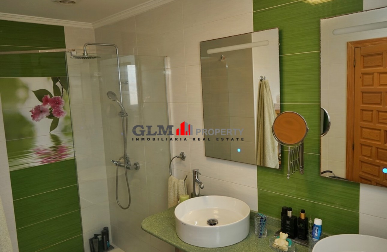 Resale - Apartment - LOS NAREJOS - Oasis