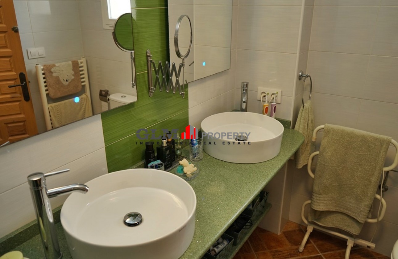 Resale - Apartment - LOS NAREJOS - Oasis