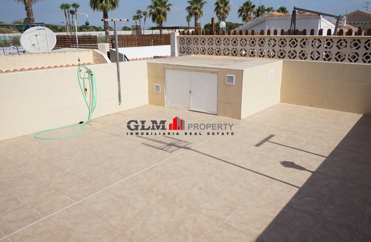 Återförsäljning -  - LOS NAREJOS - Oasis