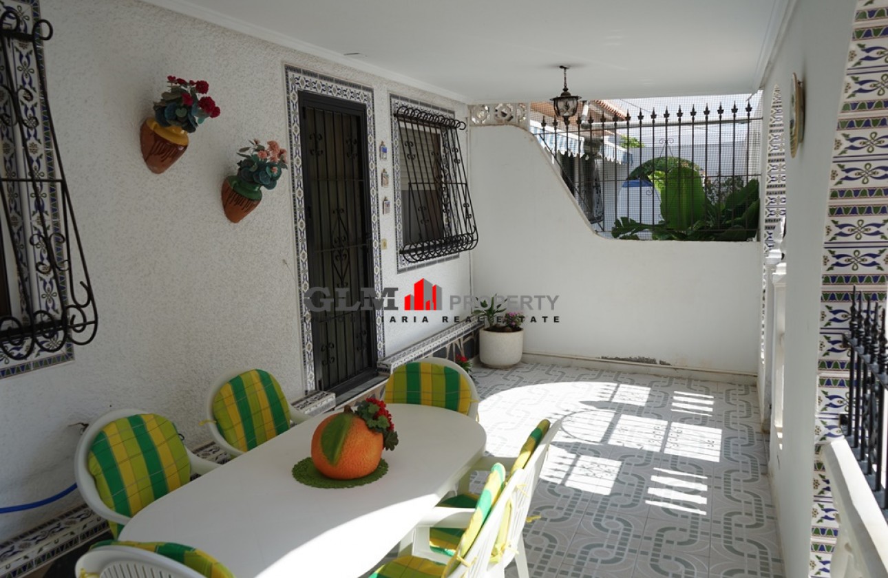 Återförsäljning -  - LOS NAREJOS - Oasis