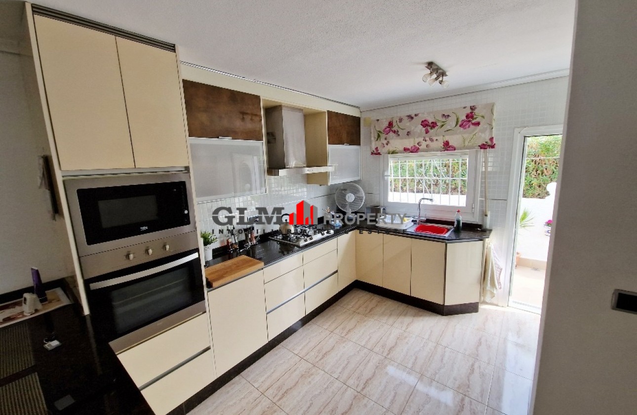 Resale - Apartment - LOS NAREJOS