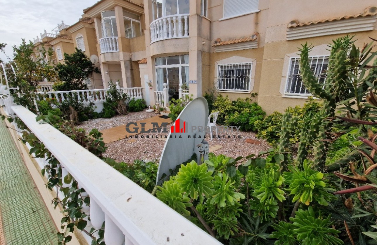 Återförsäljning -  - Los Alcázares - Abril