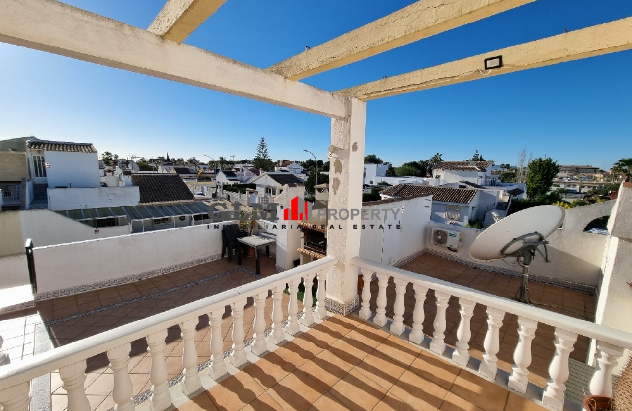 Återförsäljning -  - LOS NAREJOS - Oasis