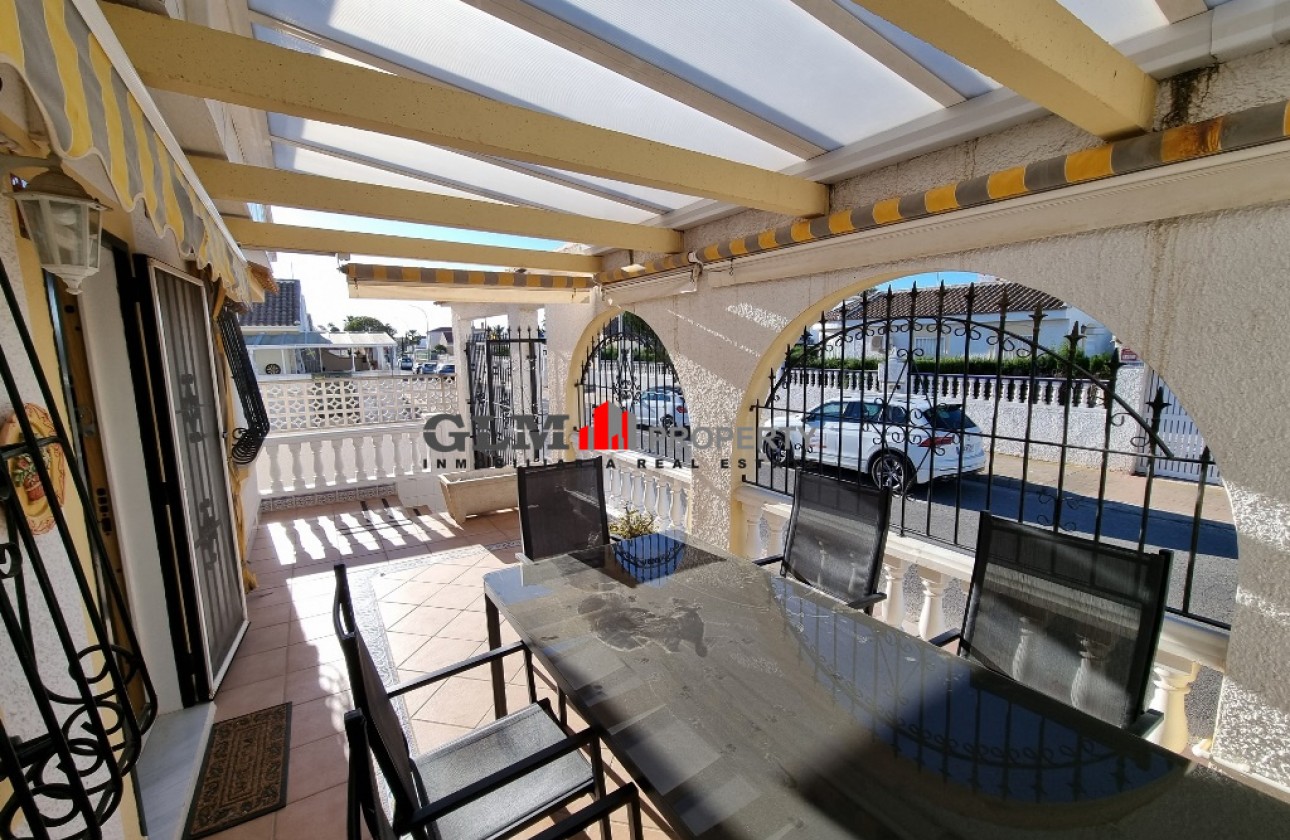 Återförsäljning -  - LOS NAREJOS - Oasis