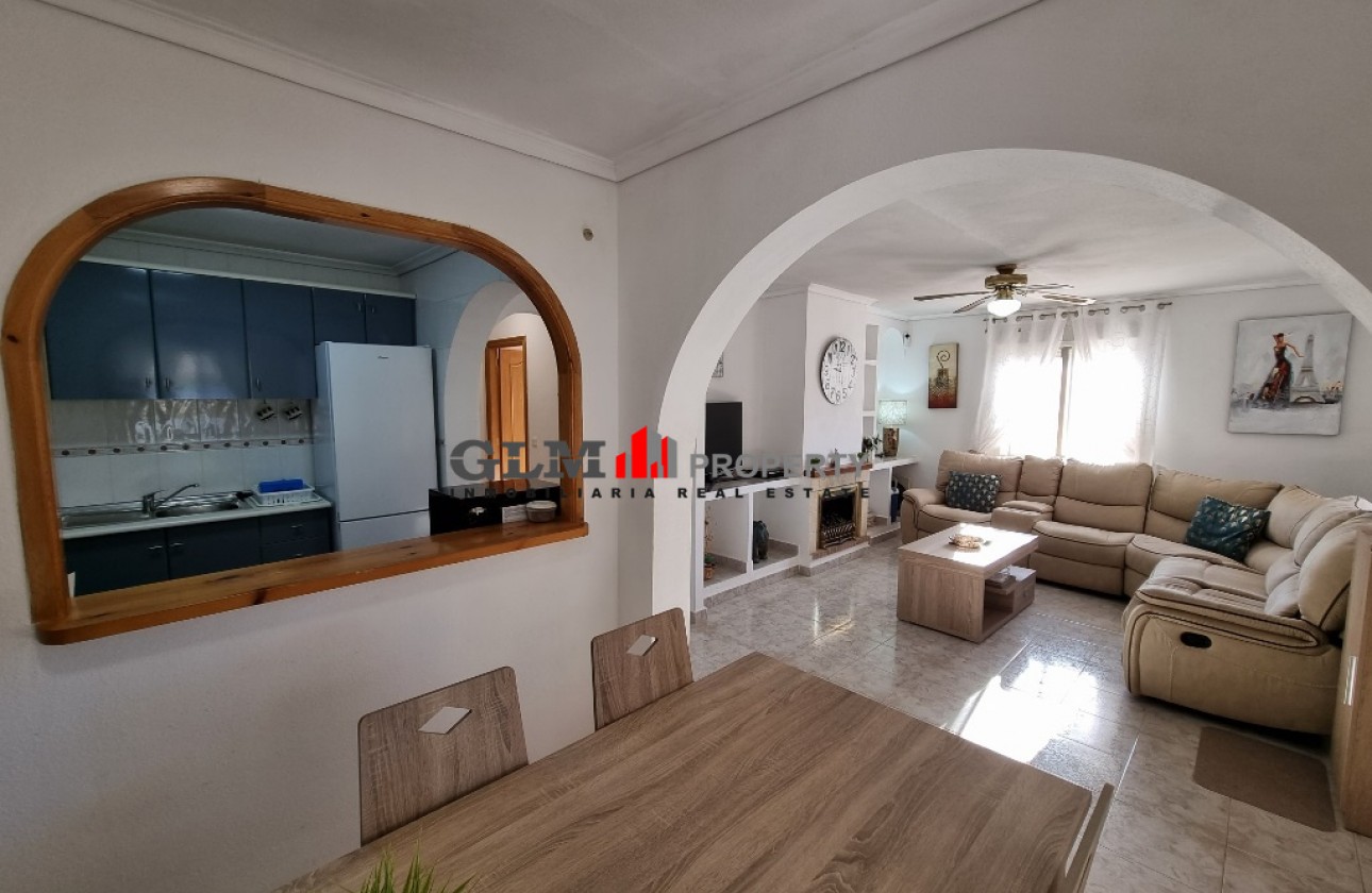 Återförsäljning -  - LOS NAREJOS - Oasis