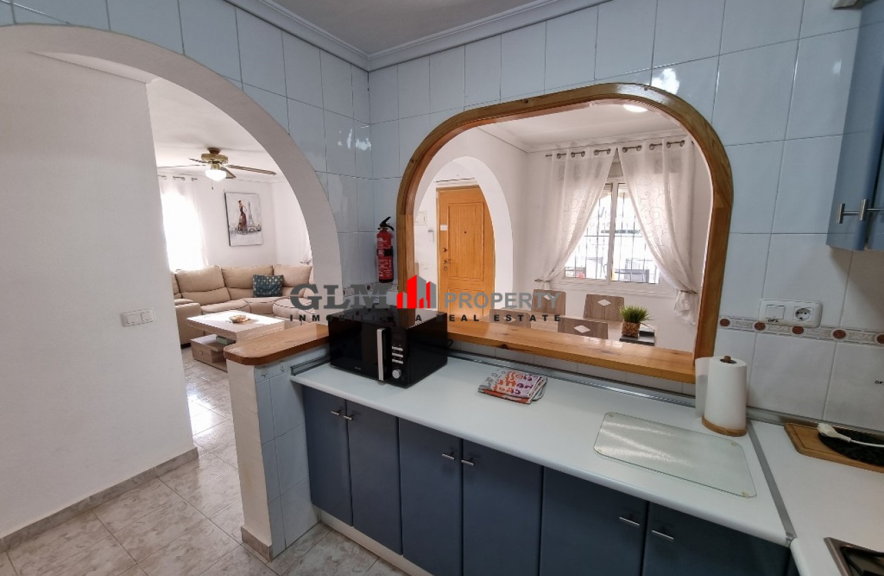 Återförsäljning -  - LOS NAREJOS - Oasis