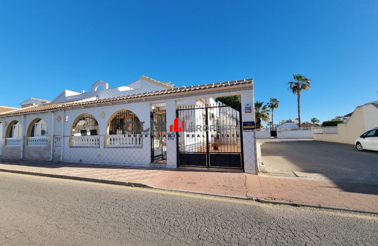 Återförsäljning -  - LOS NAREJOS - Oasis