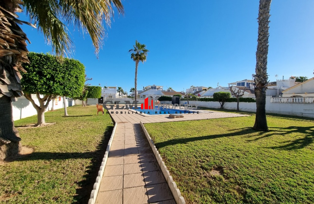 Återförsäljning -  - LOS NAREJOS - Oasis