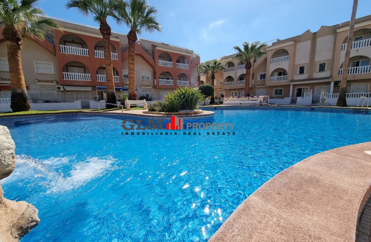 Resale - Apartment - Los Alcázares - El Divino