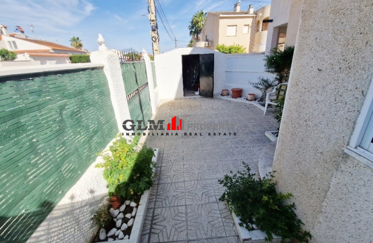 Resale - Apartment - LOS NAREJOS - Oasis