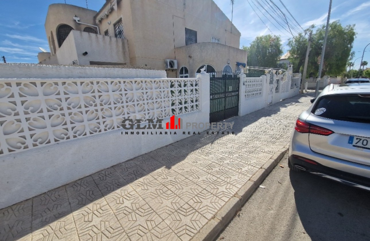 Resale - Apartment - LOS NAREJOS - Oasis