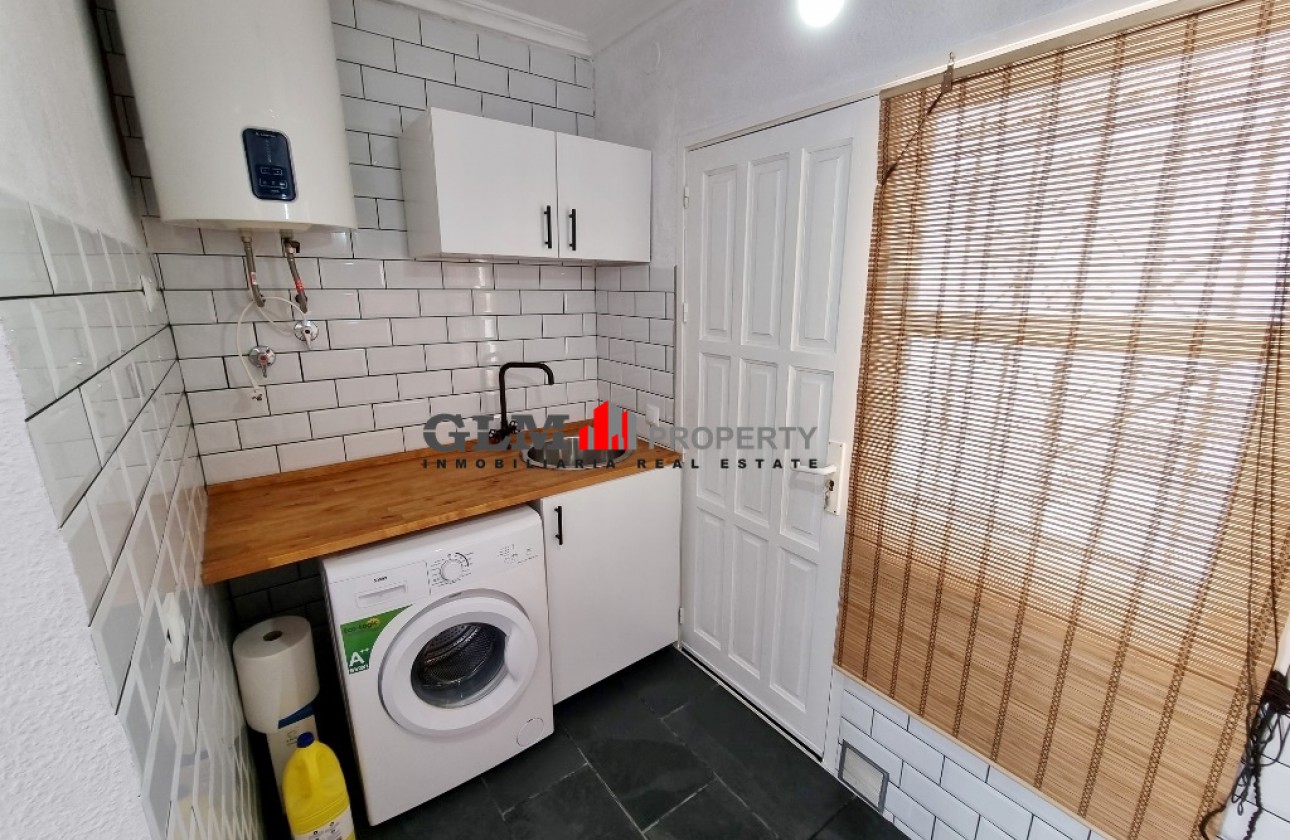 Resale - Apartment - LOS NAREJOS - Oasis