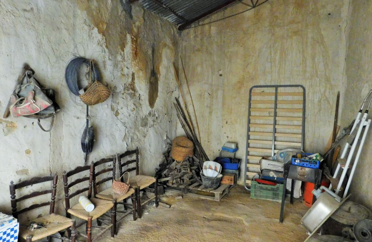 Resale - finca - Torremendo