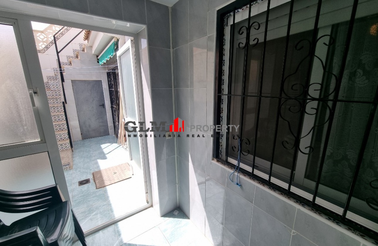 Resale - Apartment - LOS NAREJOS - Oasis