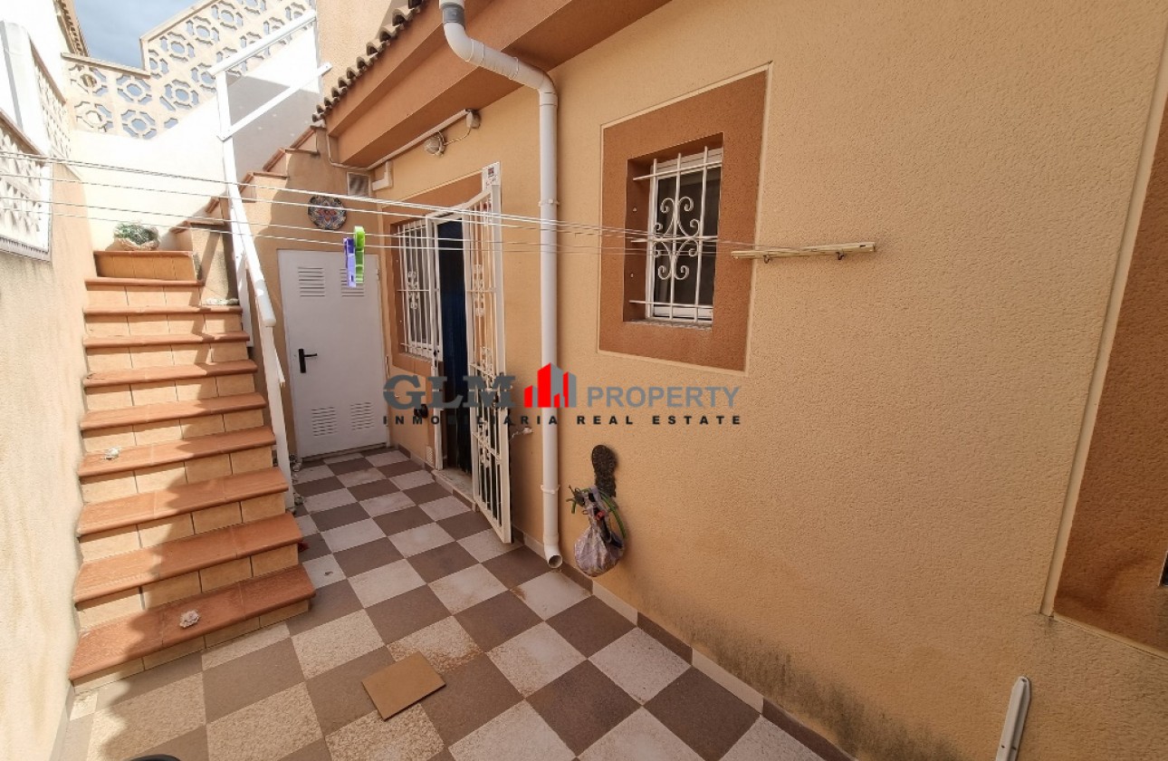 Resale - Apartment - LOS NAREJOS - Oasis