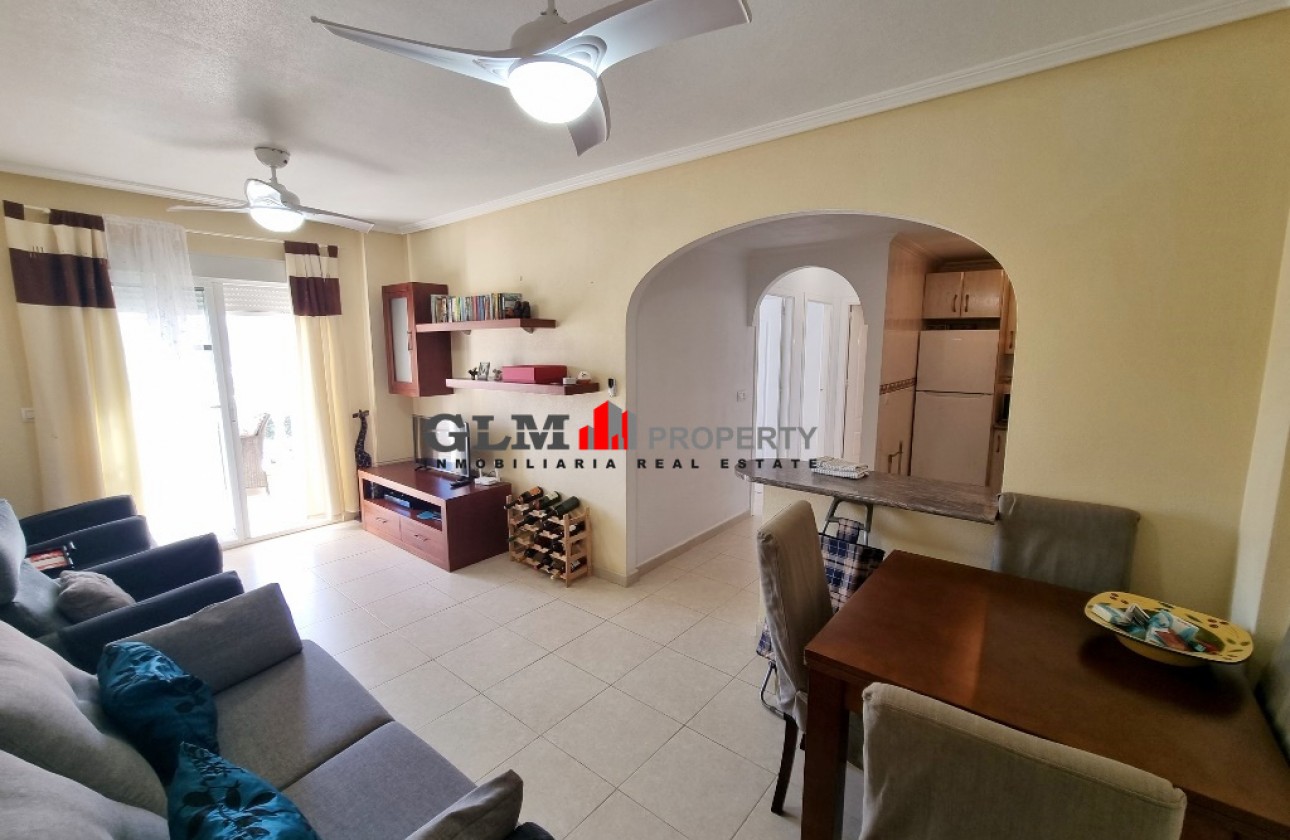 Resale - Apartment - Los Alcázares - Abril