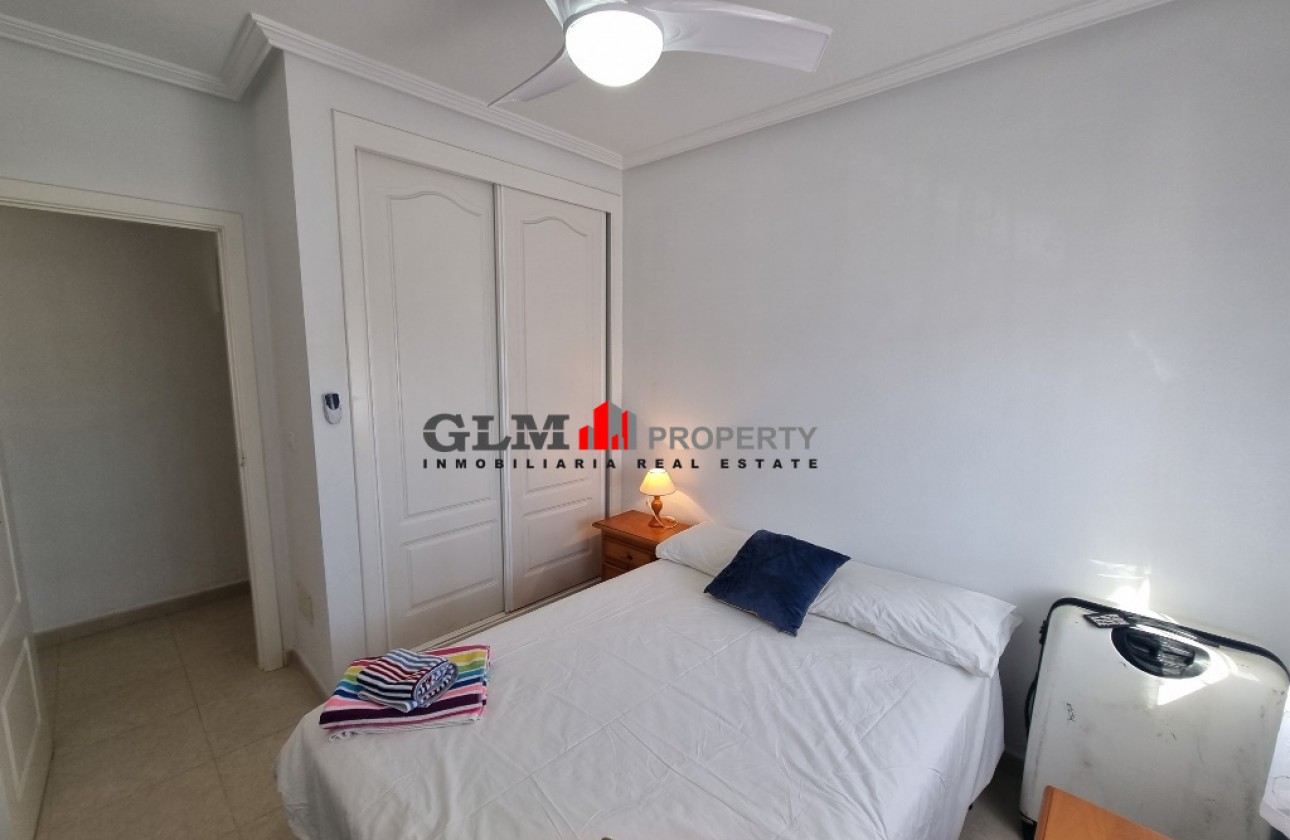 Resale - Apartment - Los Alcázares - Abril