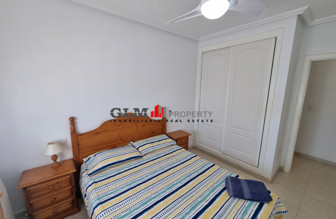 Resale - Apartment - Los Alcázares - Abril