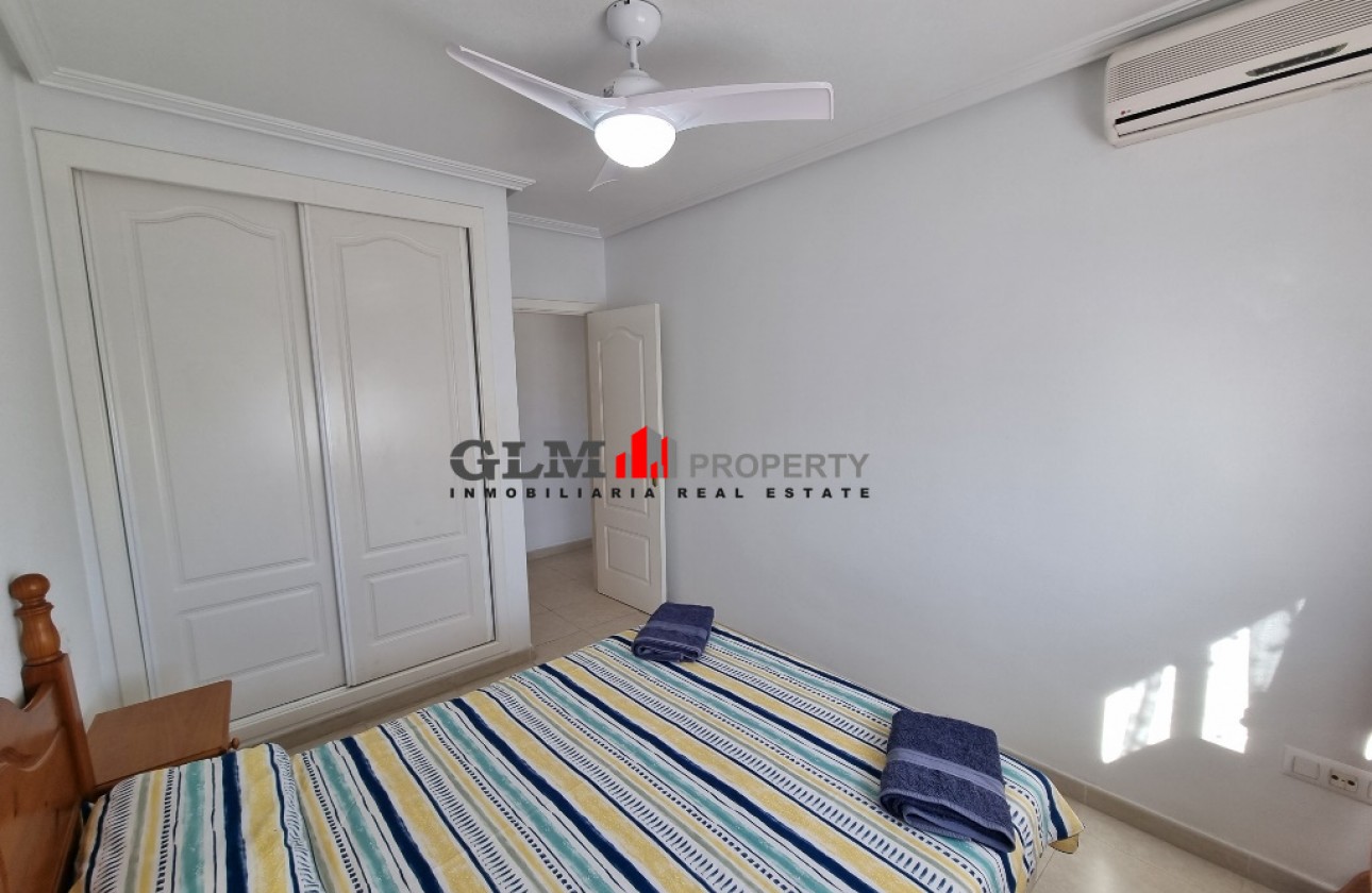 Resale - Apartment - Los Alcázares - Abril