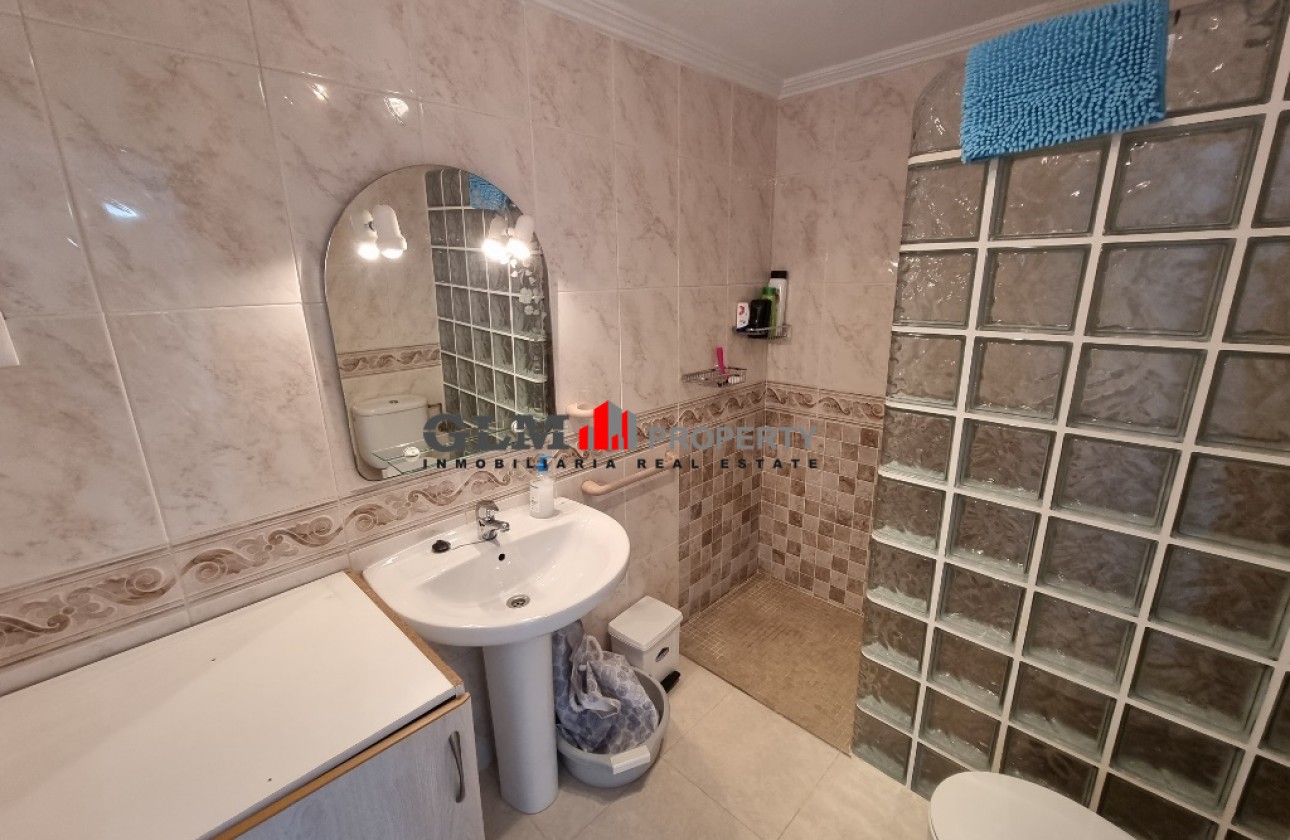 Resale - Apartment - Los Alcázares - Abril