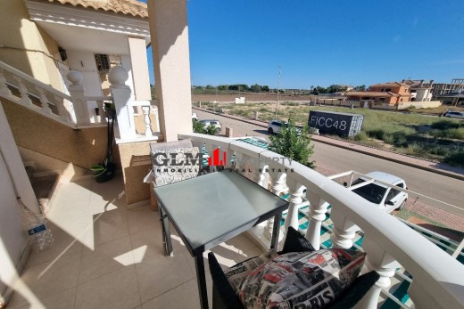 Resale - Apartment - Los Alcázares - Abril