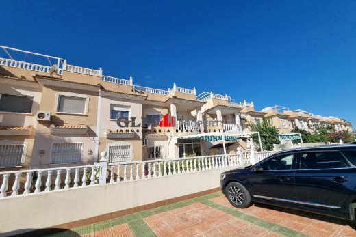 Resale - Apartment - Los Alcázares - Abril