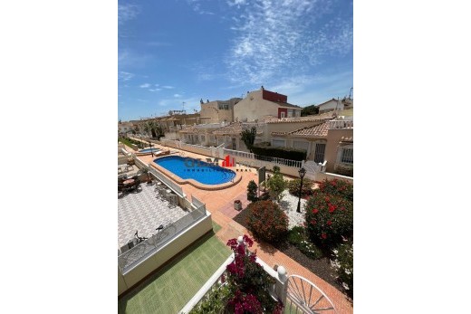 Resale - Apartment - Los Alcázares - Abril