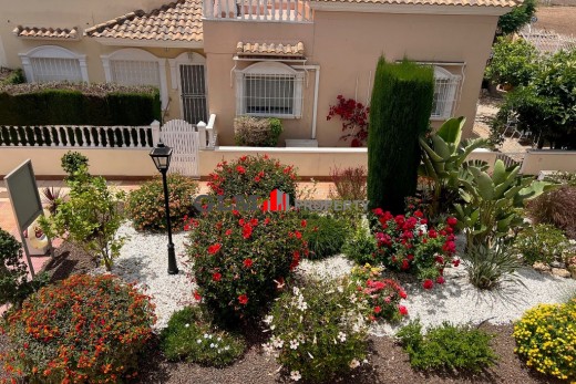 Resale - Apartment - Los Alcázares - Abril