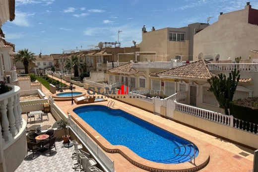 Resale - Apartment - Los Alcázares - Abril