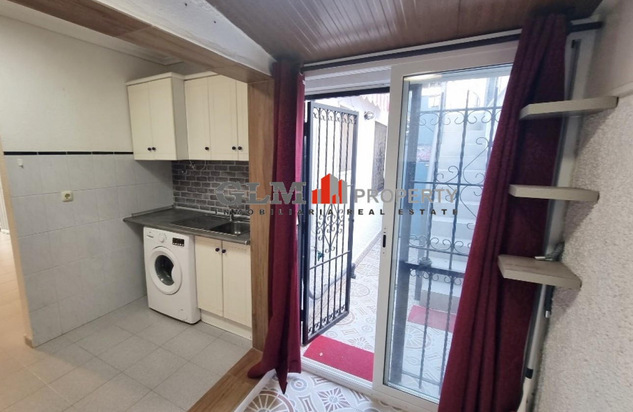 Resale - Apartment - LOS NAREJOS - Oasis