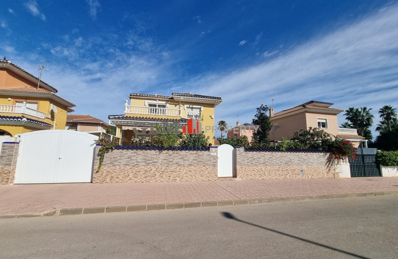 Resale - Apartment - Los Alcázares - Pueblo Patricia