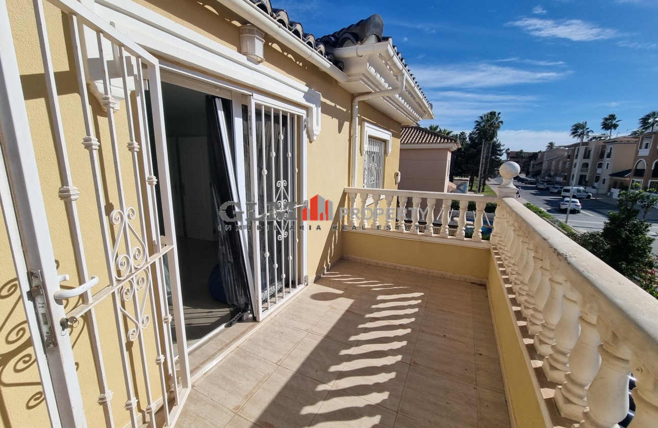 Resale - Apartment - Los Alcázares - Pueblo Patricia