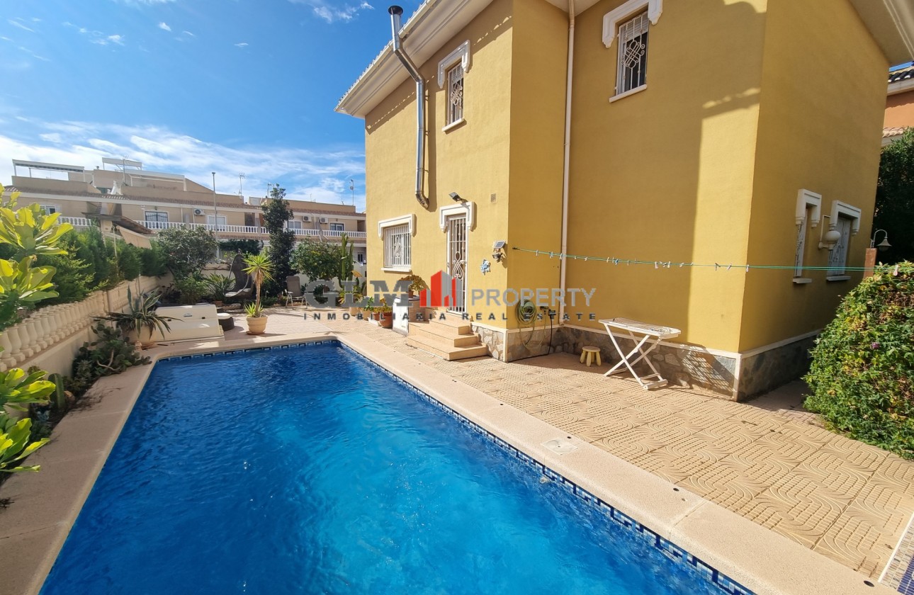 Resale - Apartment - Los Alcázares - Pueblo Patricia