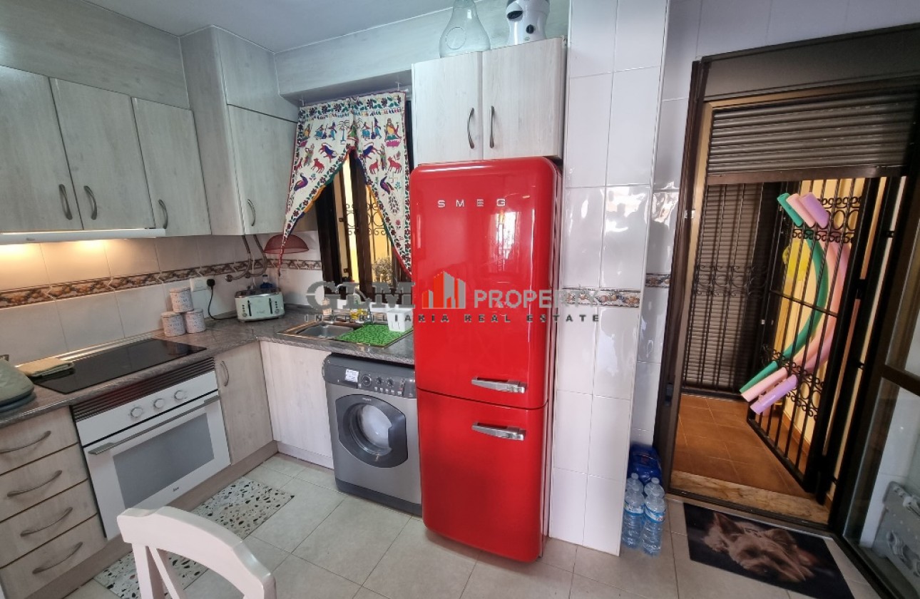 Resale - Apartment - Los Alcázares - Playa III