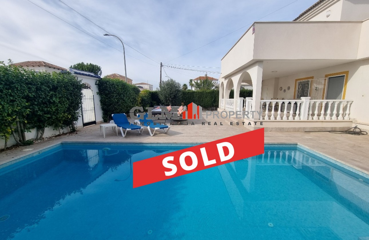 Resale - Apartment - LOS NAREJOS - Oasis